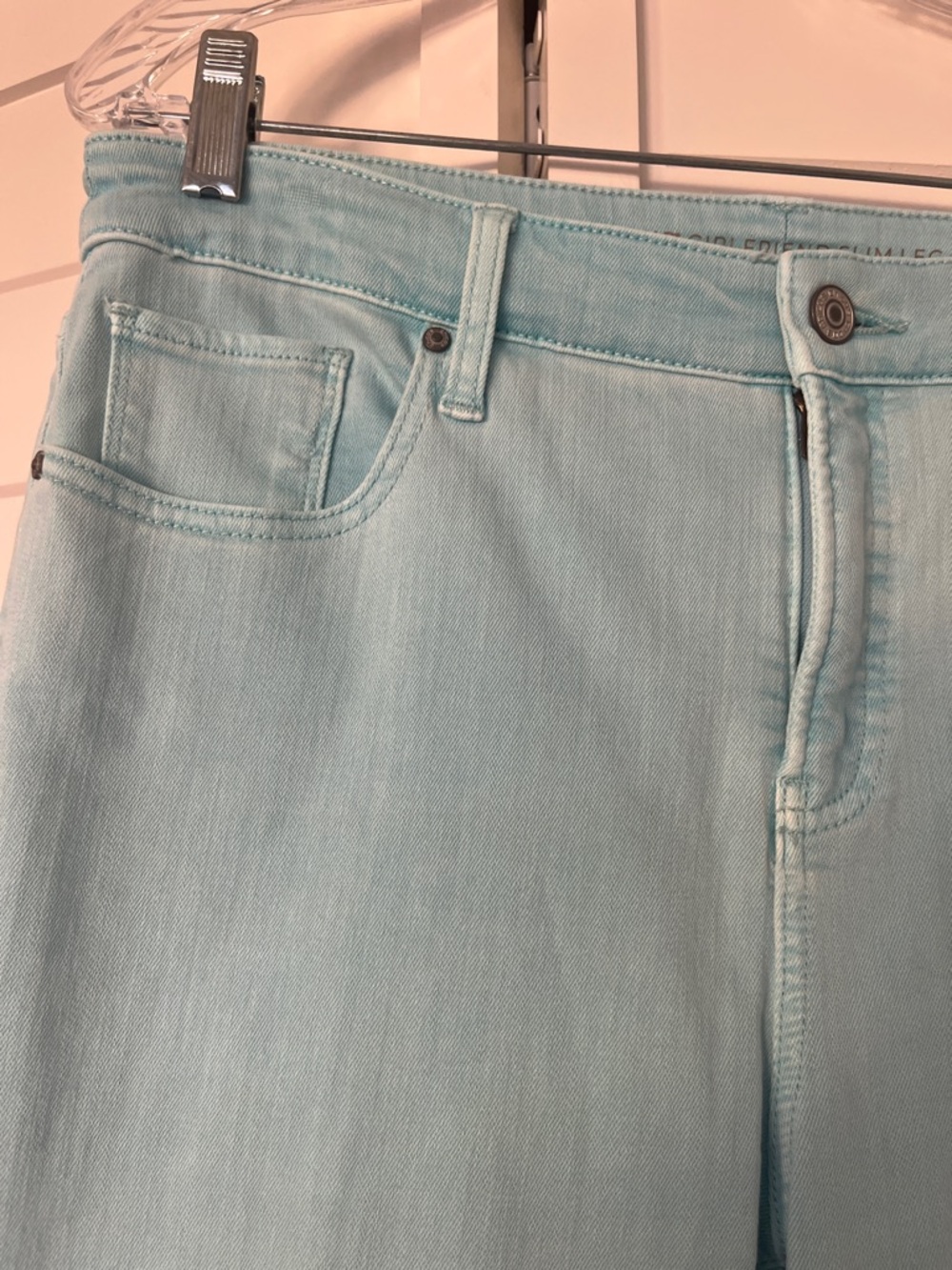 Chico’s NWOT So Slimming Girlfriend Crop Light Aqua Sz 1 - Picture 5 of 10
